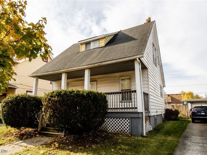 3818 Highland Road, Cleveland, OH 44111 Photo 4