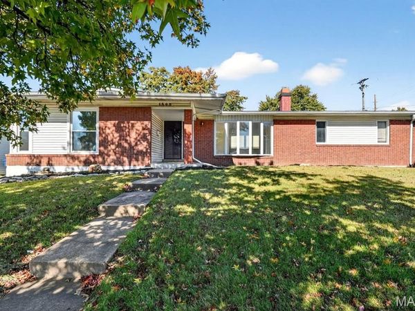 1565 Aintree Drive, Florissant, MO 63033