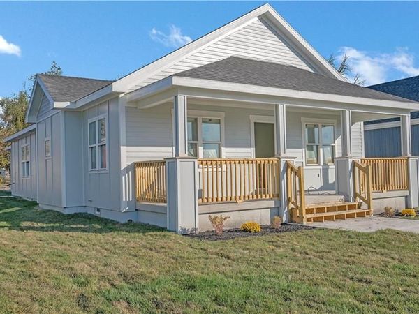 716 Chestnut Avenue, Osawatomie, KS 66064