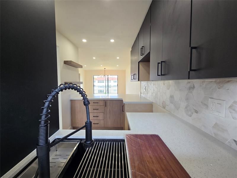 3001 E Sunrise Lakes Drive, Unit 303, Sunrise, FL 33322 Photo