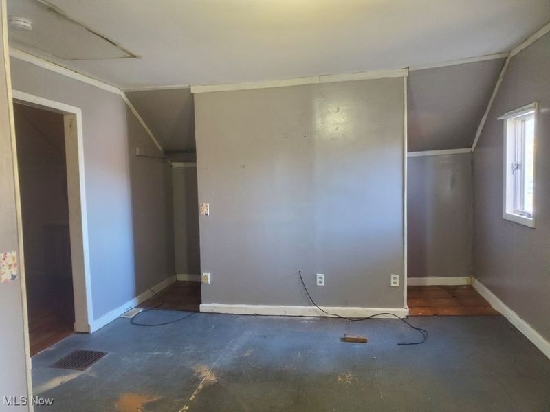 537 3rd Street, Elyria, OH 44035 Photo 8