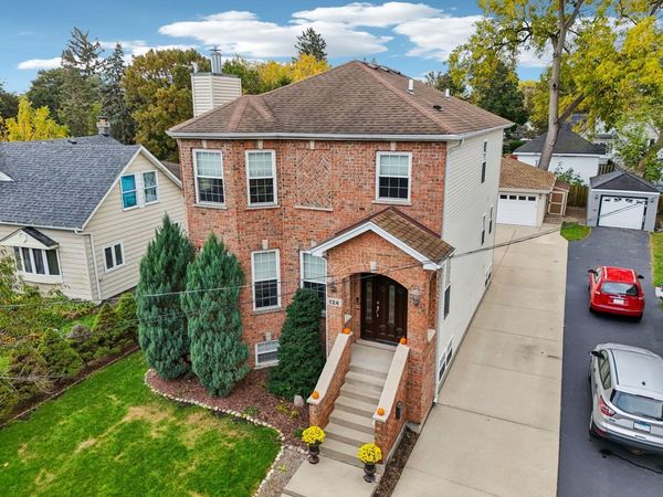 124 Hubbard Court, Wauconda, IL 60084