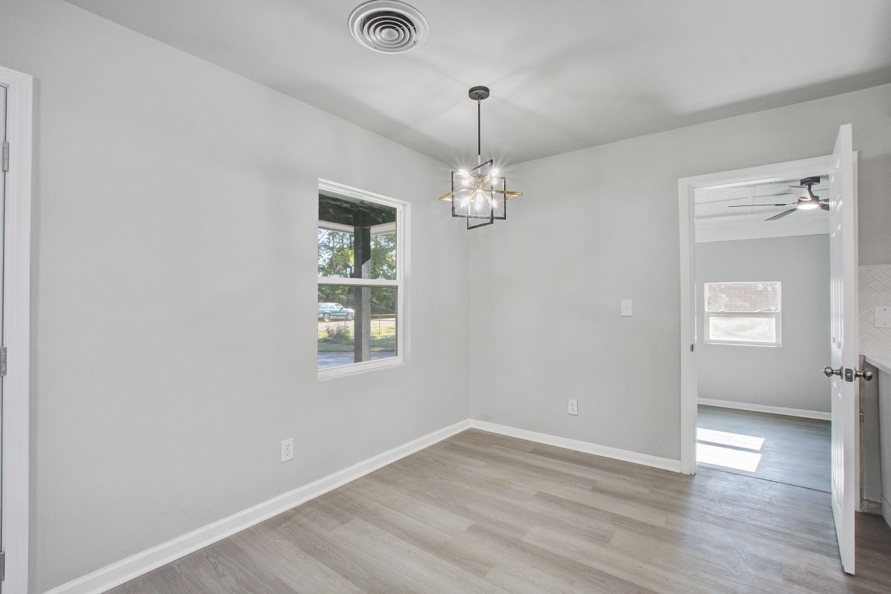 2670 Louise Drive Photo 10