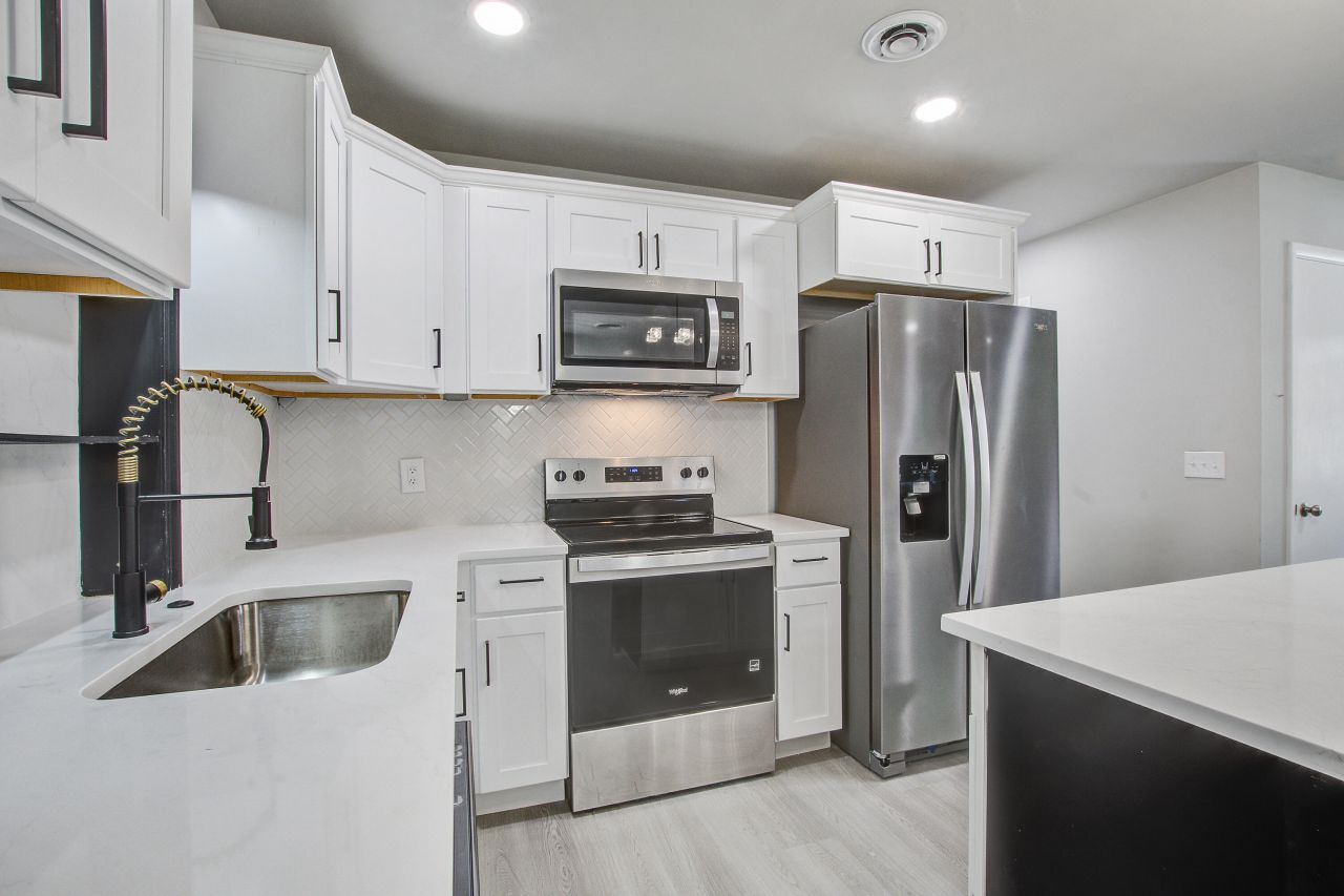 2670 Louise Drive Photo 12