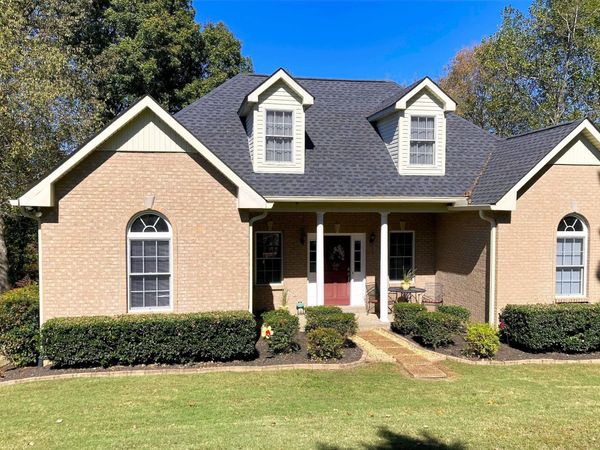 1225 Meeks Cemetery Rd, Burns, TN 37029