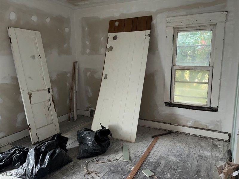 11502 Fairport Avenue, Cleveland, OH 44108 Photo 17