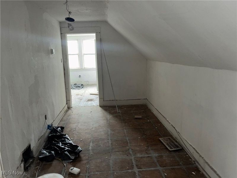 11502 Fairport Avenue, Cleveland, OH 44108 Photo 22