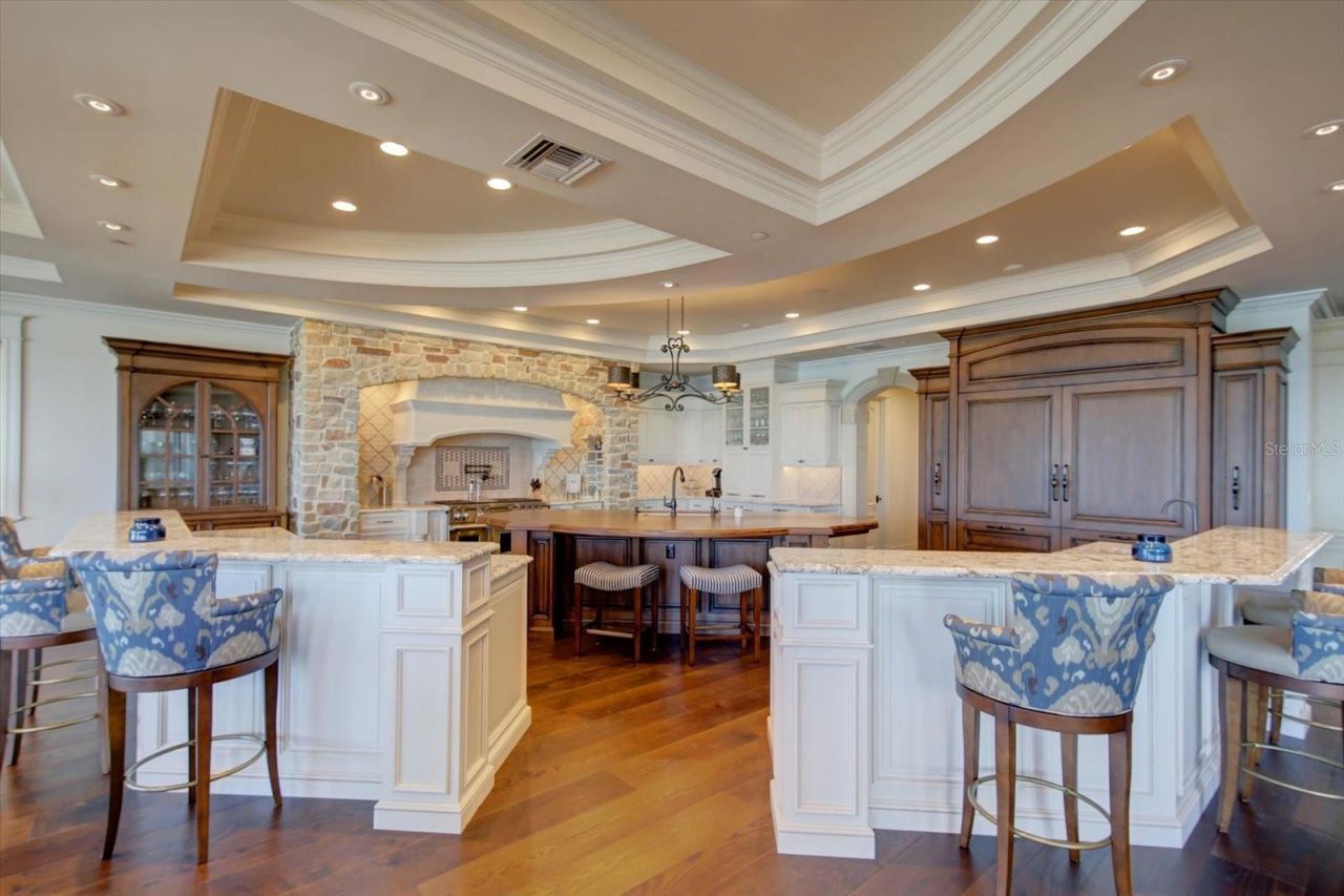 1700 Gulf Boulevard, Belleair Beach, FL 33786 Photo