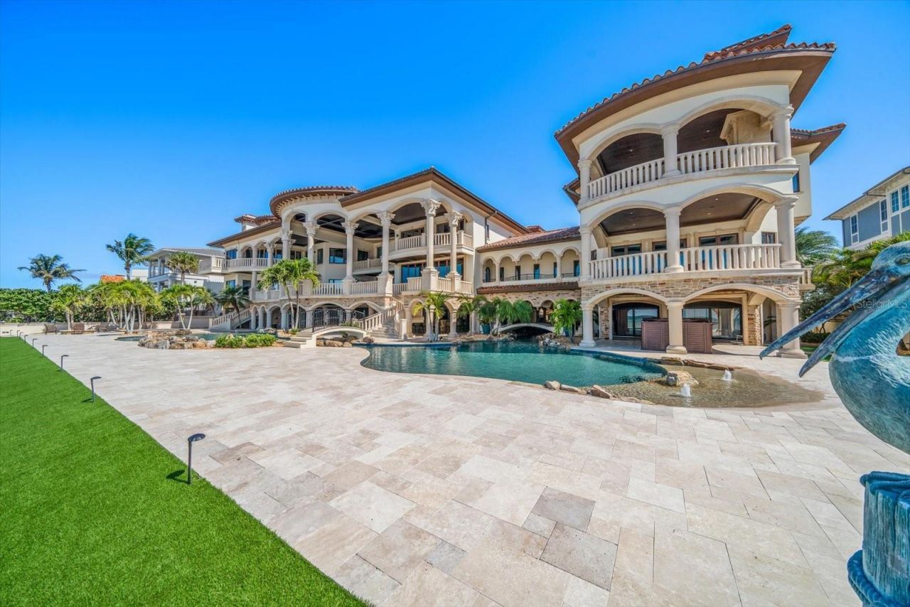 1700 Gulf Boulevard, Belleair Beach, FL 33786 Photo