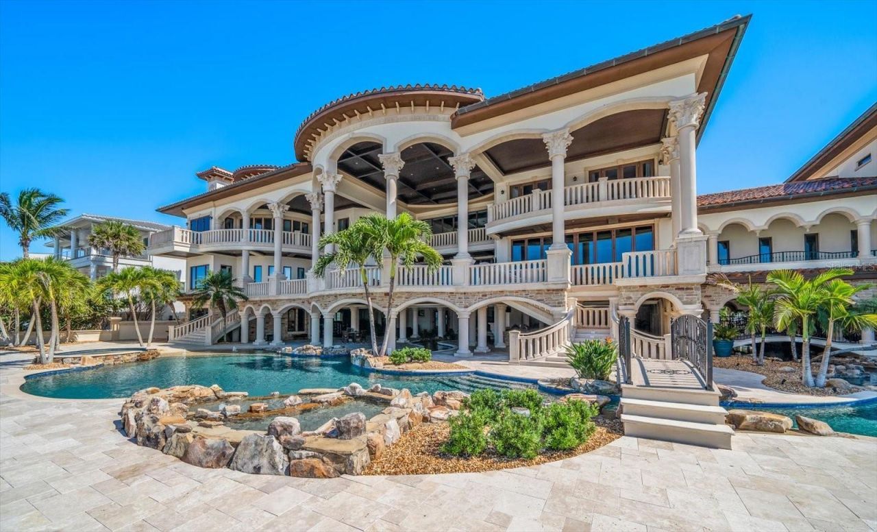 1700 Gulf Boulevard, Belleair Beach, FL 33786 Photo