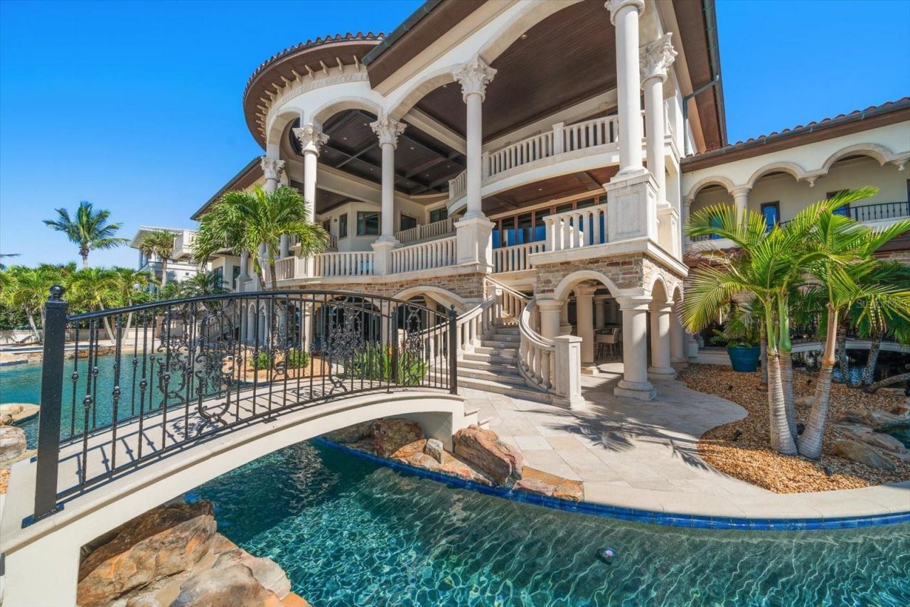 1700 Gulf Boulevard, Belleair Beach, FL 33786 Photo