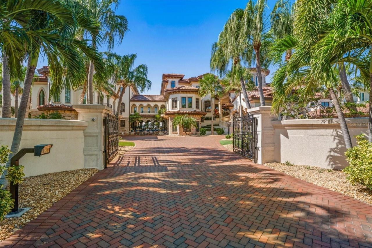 1700 Gulf Boulevard, Belleair Beach, FL 33786 Photo