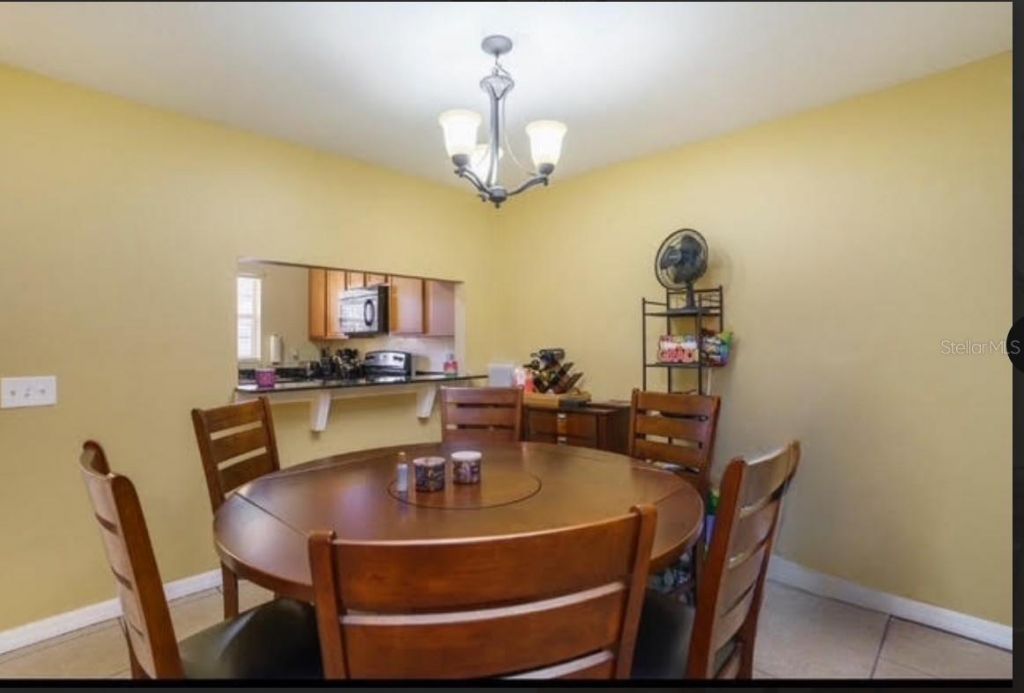 3869 Island Way, Saint Petersburg, FL 33705 Photo