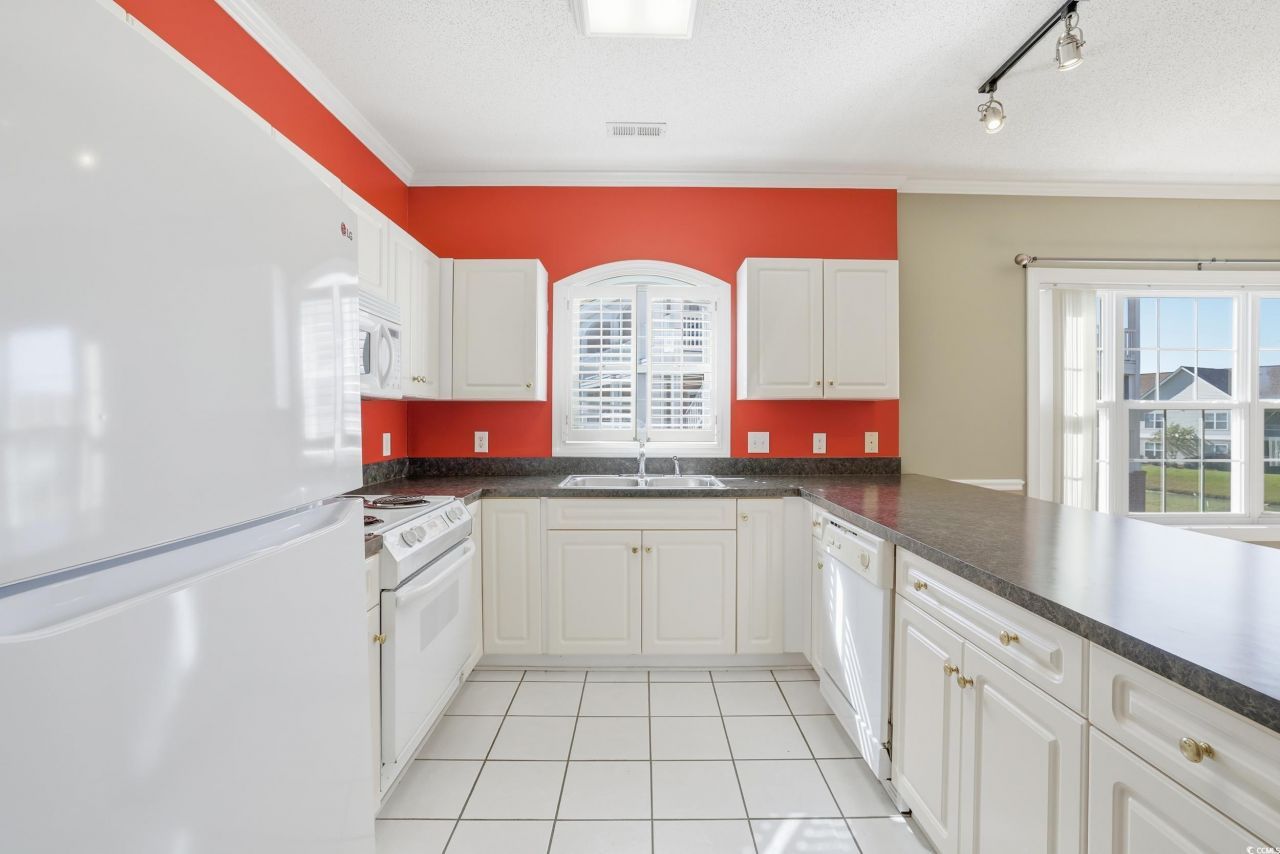 3979 Forsythia Ct. Photo 6