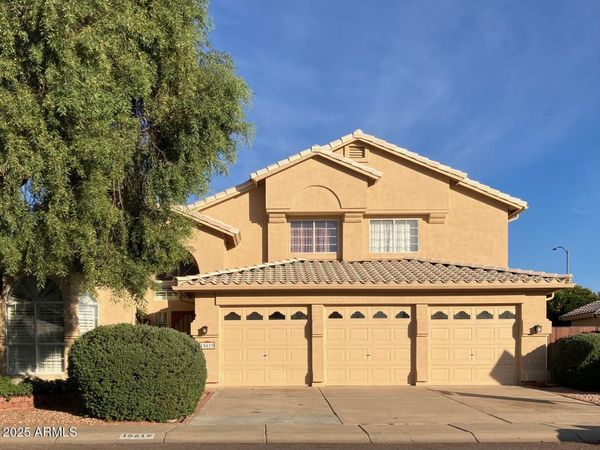 15619 N 7TH Drive, Phoenix, AZ 85023