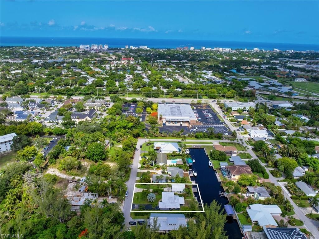 1483 Bembury Dr, Naples, FL 34102 Photo