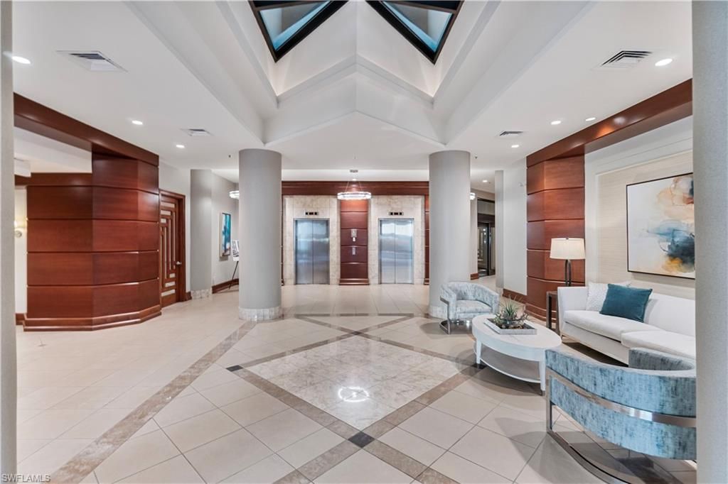 4551 Gulf Shore Blvd N, Unit 205, Naples, FL 34103 Photo