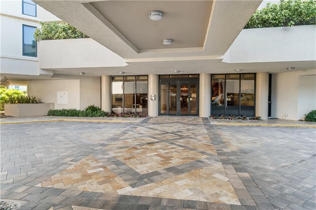 4551 Gulf Shore Blvd N, Unit 205, Naples, FL 34103 Photo