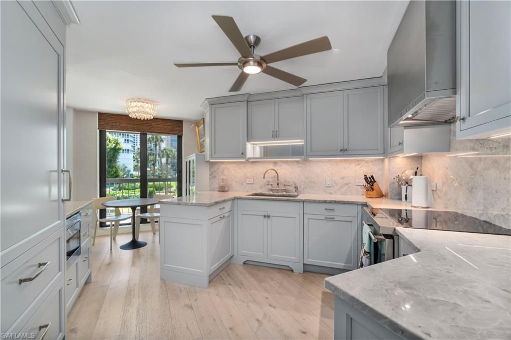 4551 Gulf Shore Blvd N, Unit 205, Naples, FL 34103 Photo