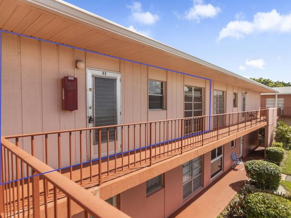 4 Golfs Edge, Unit E, West Palm Beach, FL 33417