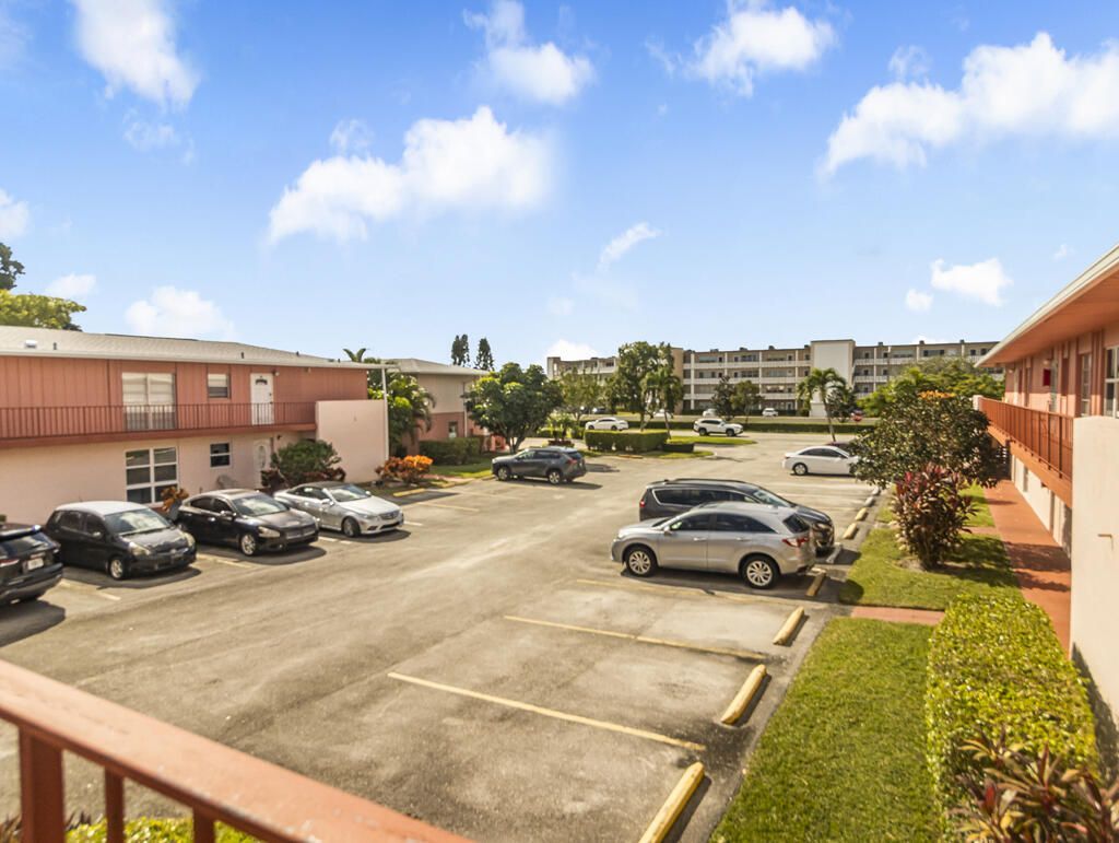 4 Golfs Edge, Unit E, West Palm Beach, FL 33417 Photo
