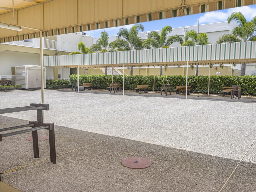 4 Golfs Edge, Unit E, West Palm Beach, FL 33417 Photo
