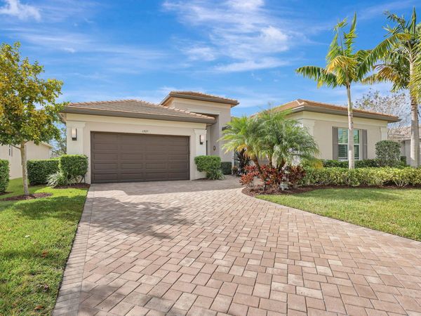 11825 SW Coronado Springs Drive, Port Saint Lucie, FL 34987