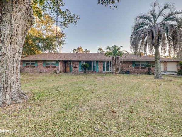 125 Vance Place, Long Beach, MS 39560