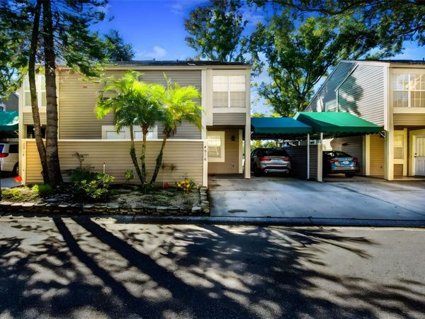 6916 LAKE PLACE COURT, TAMPA, FL 33634