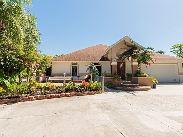 740 31st ST SW, NAPLES, FL 34117