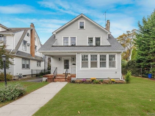 327 N Forest Avenue, Rockville Centre, NY 11570