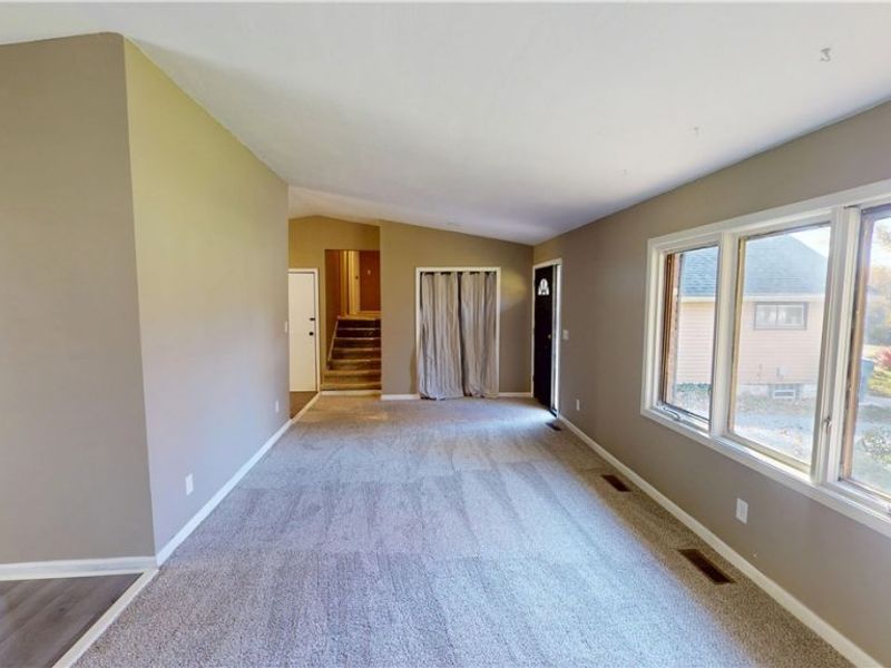 3273 S Jasmine Avenue, Akron, OH 44319 Photo 12