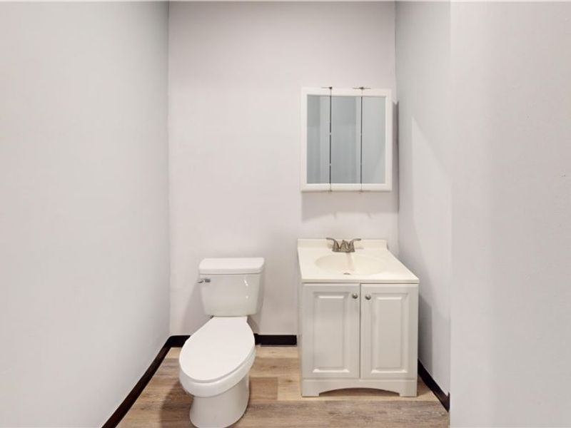 3273 S Jasmine Avenue, Akron, OH 44319 Photo 19