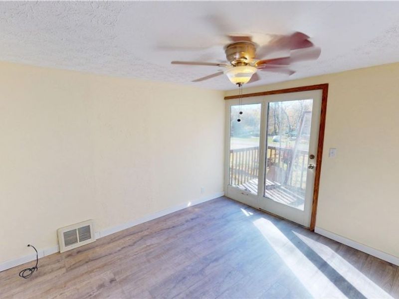 3273 S Jasmine Avenue, Akron, OH 44319 Photo 23