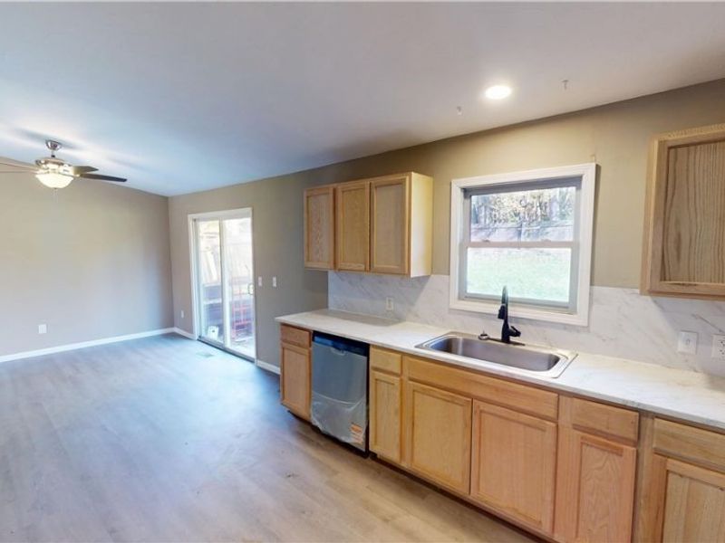 3273 S Jasmine Avenue, Akron, OH 44319 Photo 8