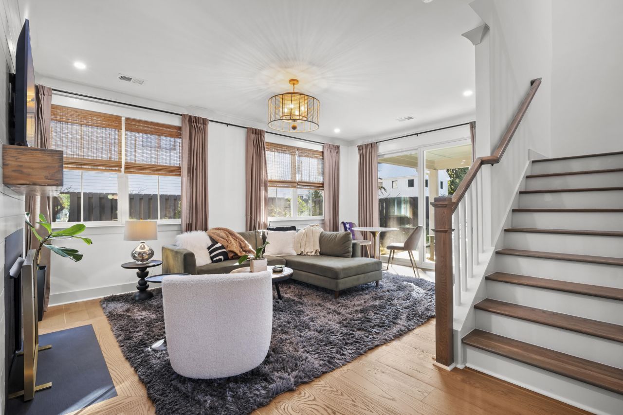 105 Risewell Court Photo 12