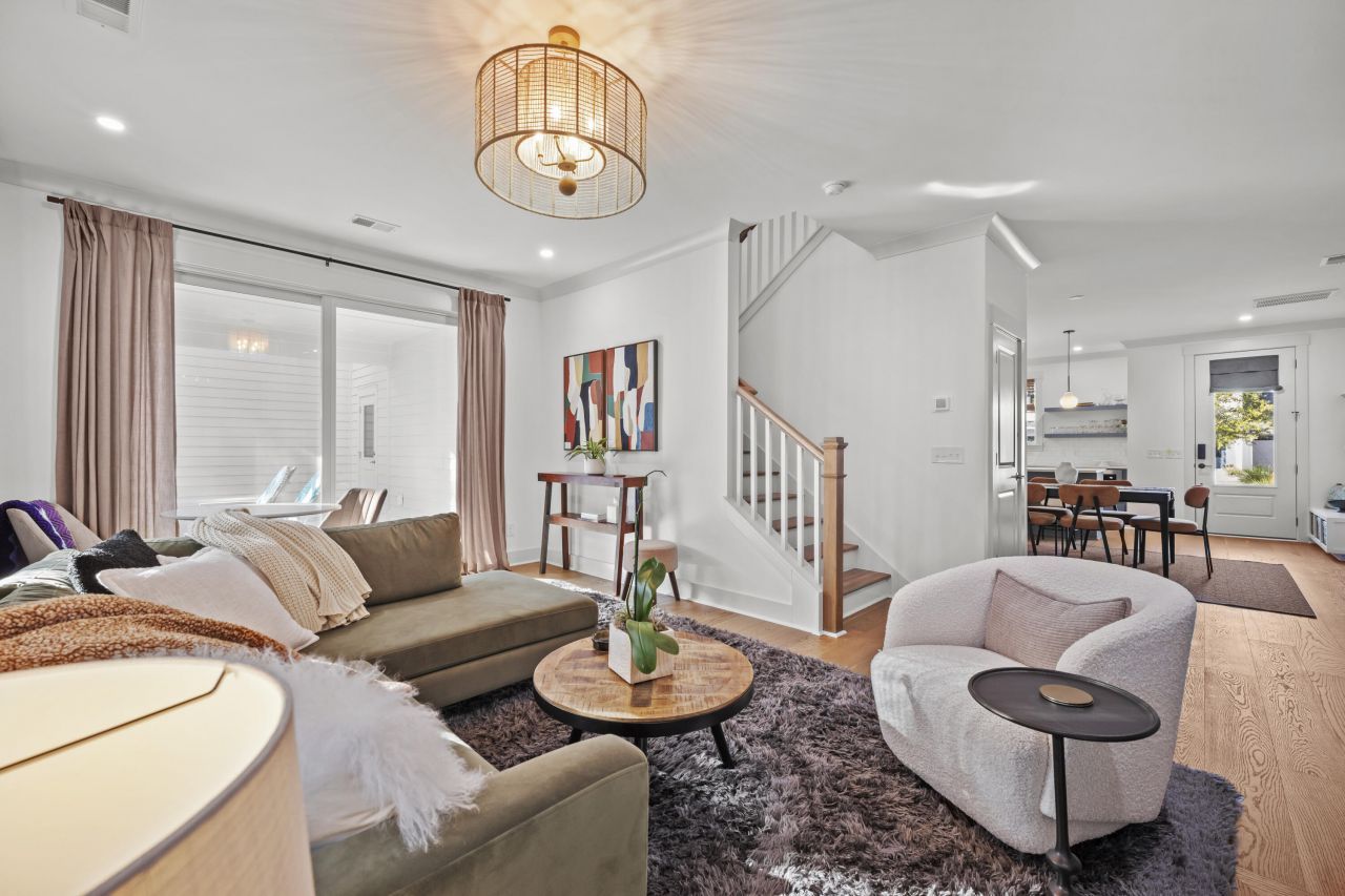 105 Risewell Court Photo 15