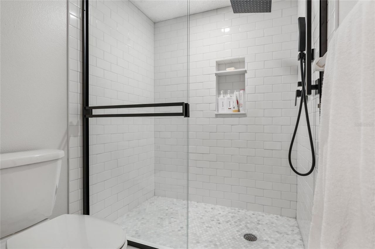 1007 Gulf Drive N, Unit 106, Bradenton Beach, FL 34217 Photo