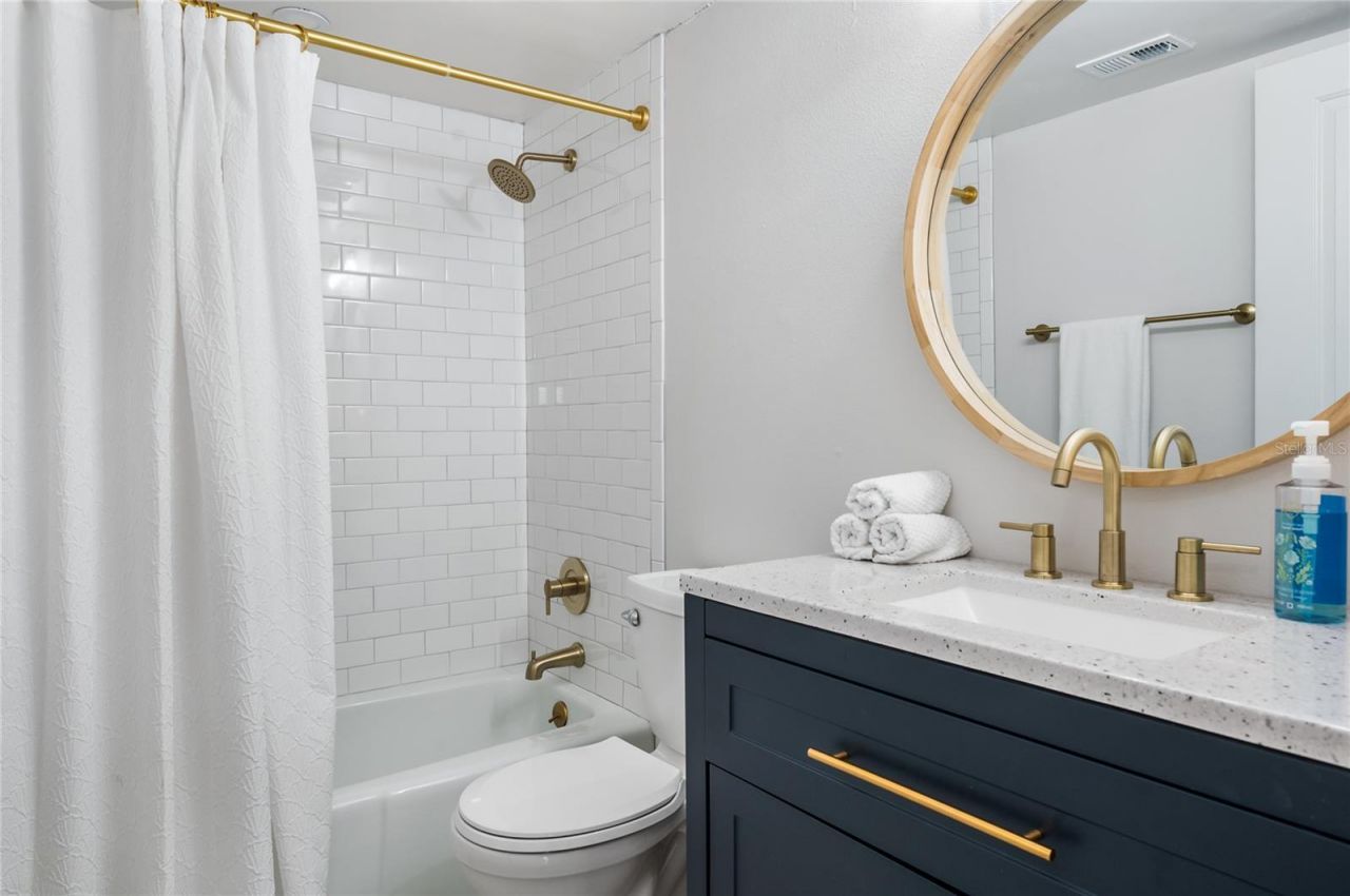 1007 Gulf Drive N, Unit 106, Bradenton Beach, FL 34217 Photo