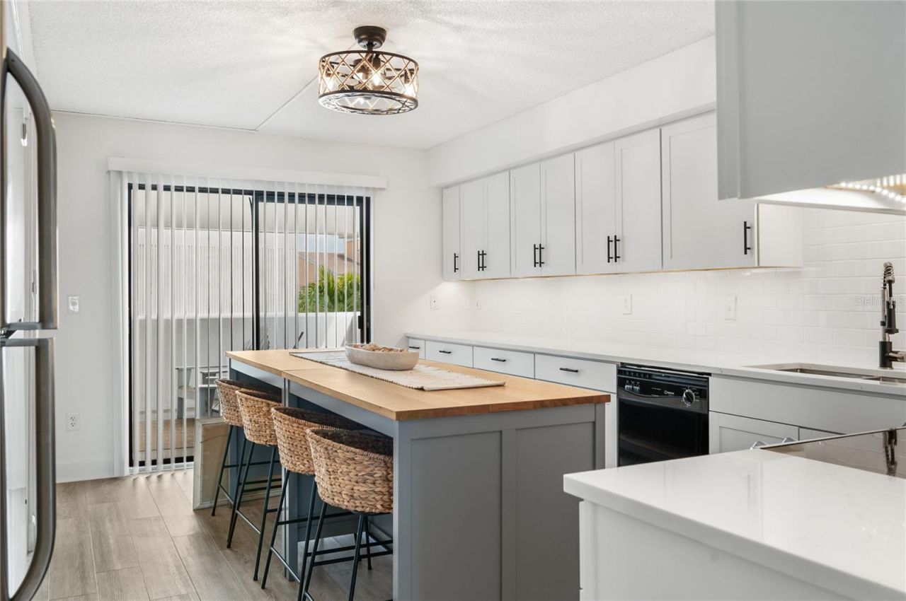 1007 Gulf Drive N, Unit 106, Bradenton Beach, FL 34217 Photo