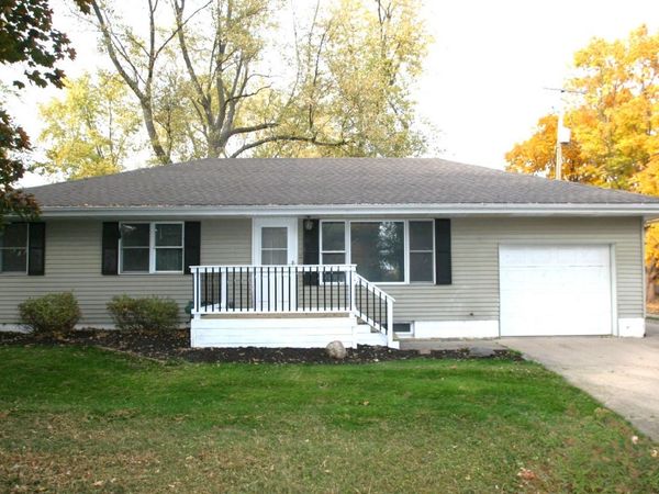 204 E 4th Street, Mackinaw, IL 61755