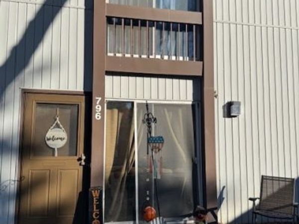 796 Pipes Court, Unit 1604, Sagamore Hills, OH 44067