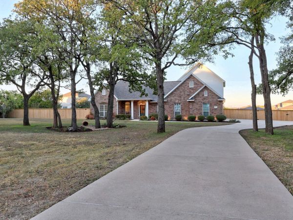 116 Oak Plaza DR, Georgetown, TX 78628