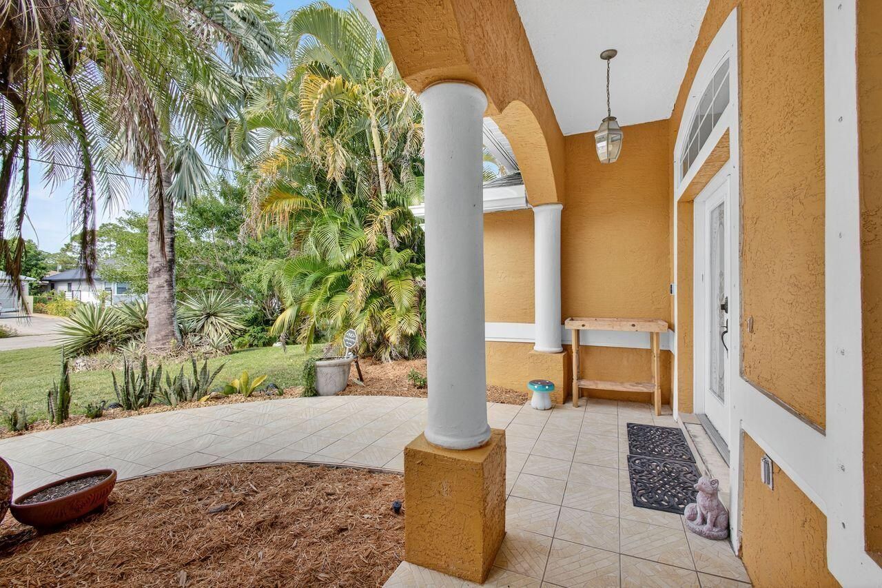 3282 SE West Snow Road, Port Saint Lucie, FL 34984 Photo