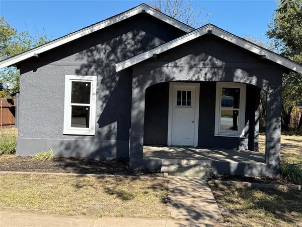 705 E 9th Street, Coleman, TX 76834