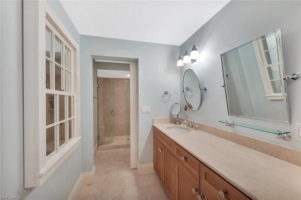 325 3rd St S, Unit 6, Naples, FL 34102 Photo