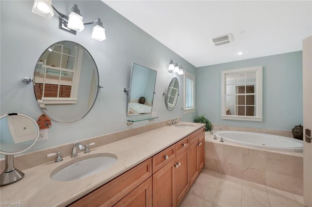 325 3rd St S, Unit 6, Naples, FL 34102 Photo