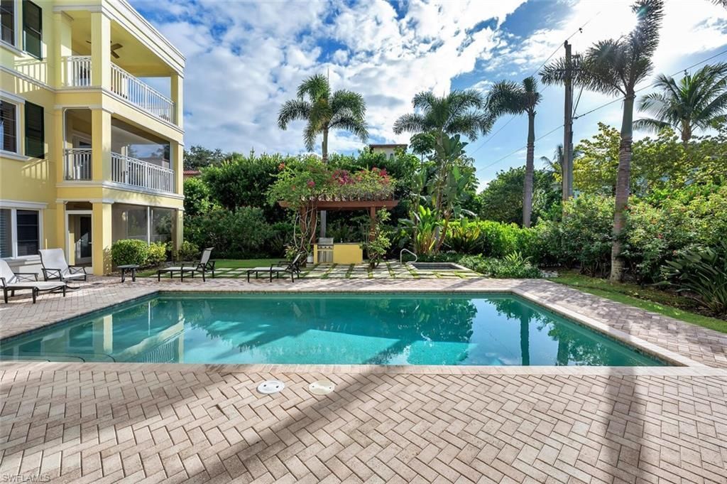 325 3rd St S, Unit 6, Naples, FL 34102 Photo