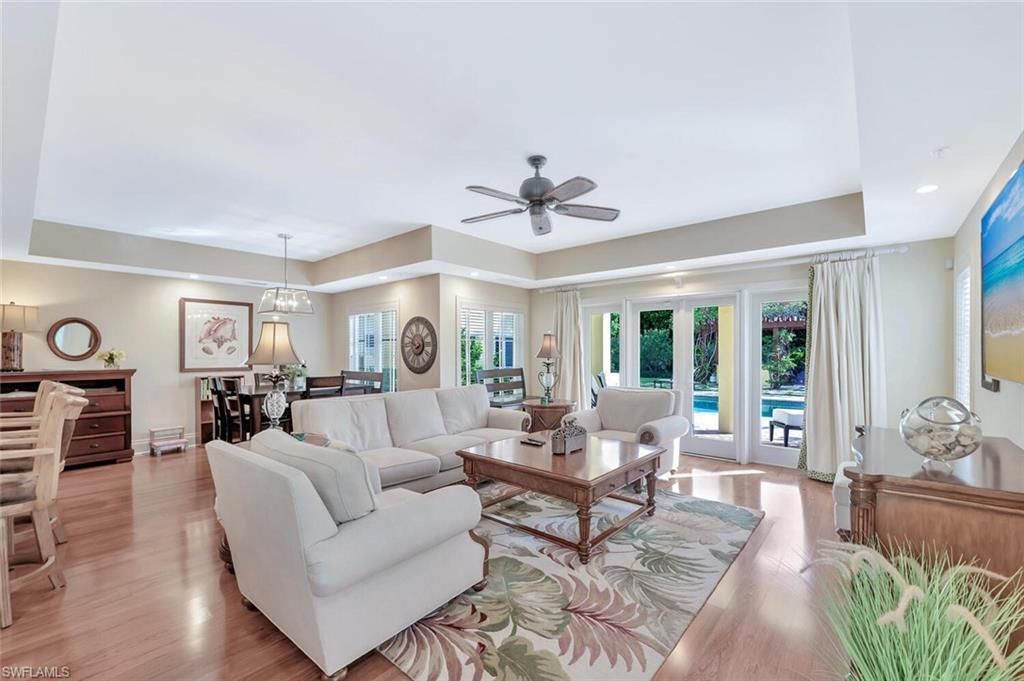 325 3rd St S, Unit 6, Naples, FL 34102 Photo
