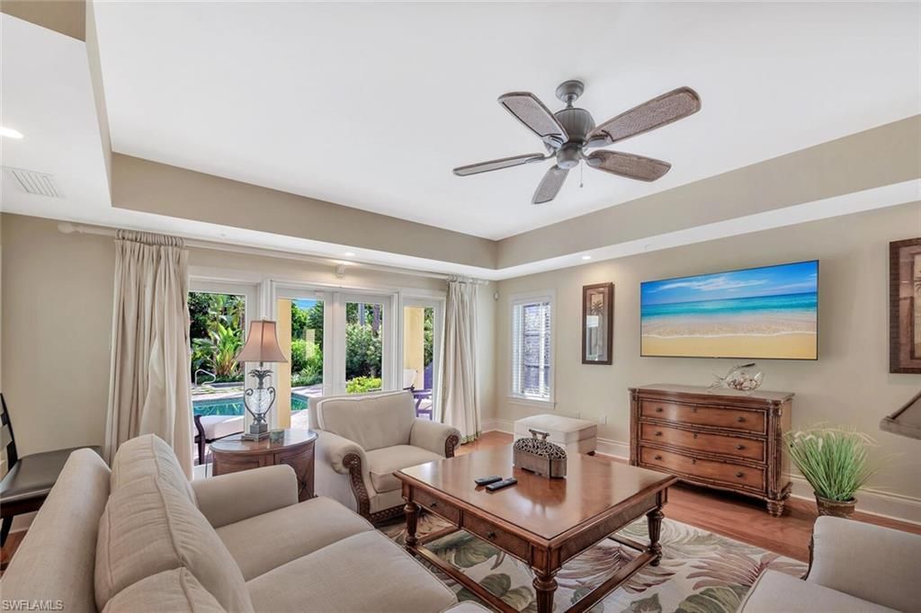 325 3rd St S, Unit 6, Naples, FL 34102 Photo